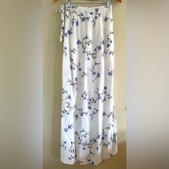 Tobi | Floral Wrap Maxi Skirt, Size XS ✨ - Picture 7 of 11